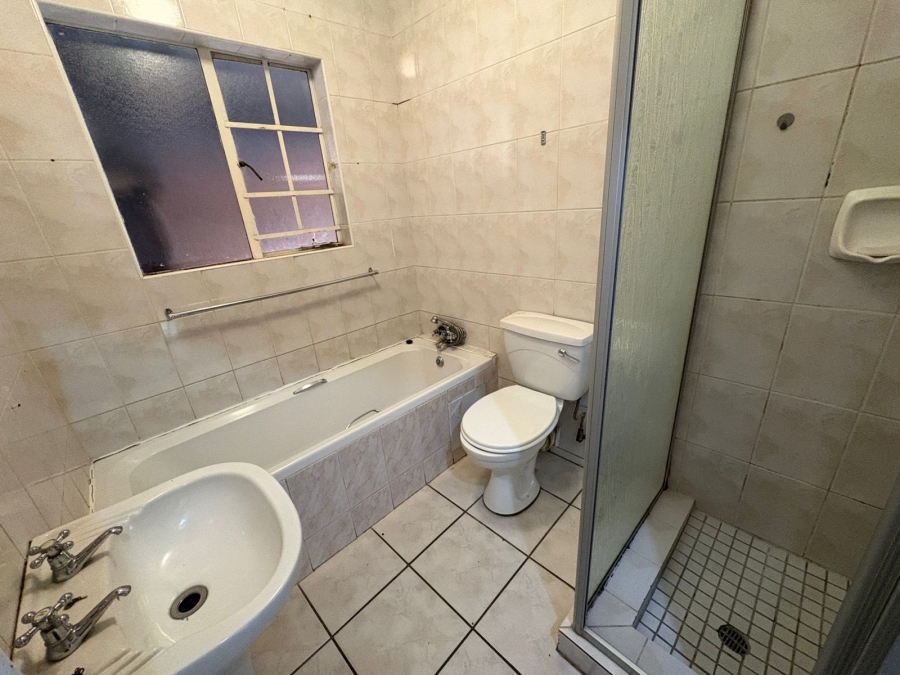 3 Bedroom Property for Sale in Safari Gardens North West